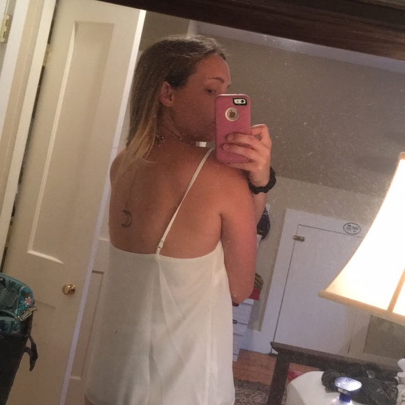 White tank top - Picture 4 of 4